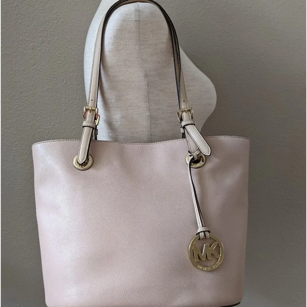 Michael Kors Jet Set Tote in Blush Pink